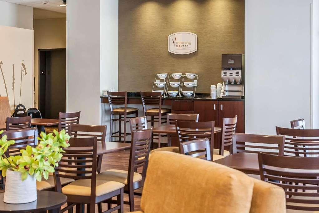 Sleep Inn & Suites Devils Lake Restoran gambar