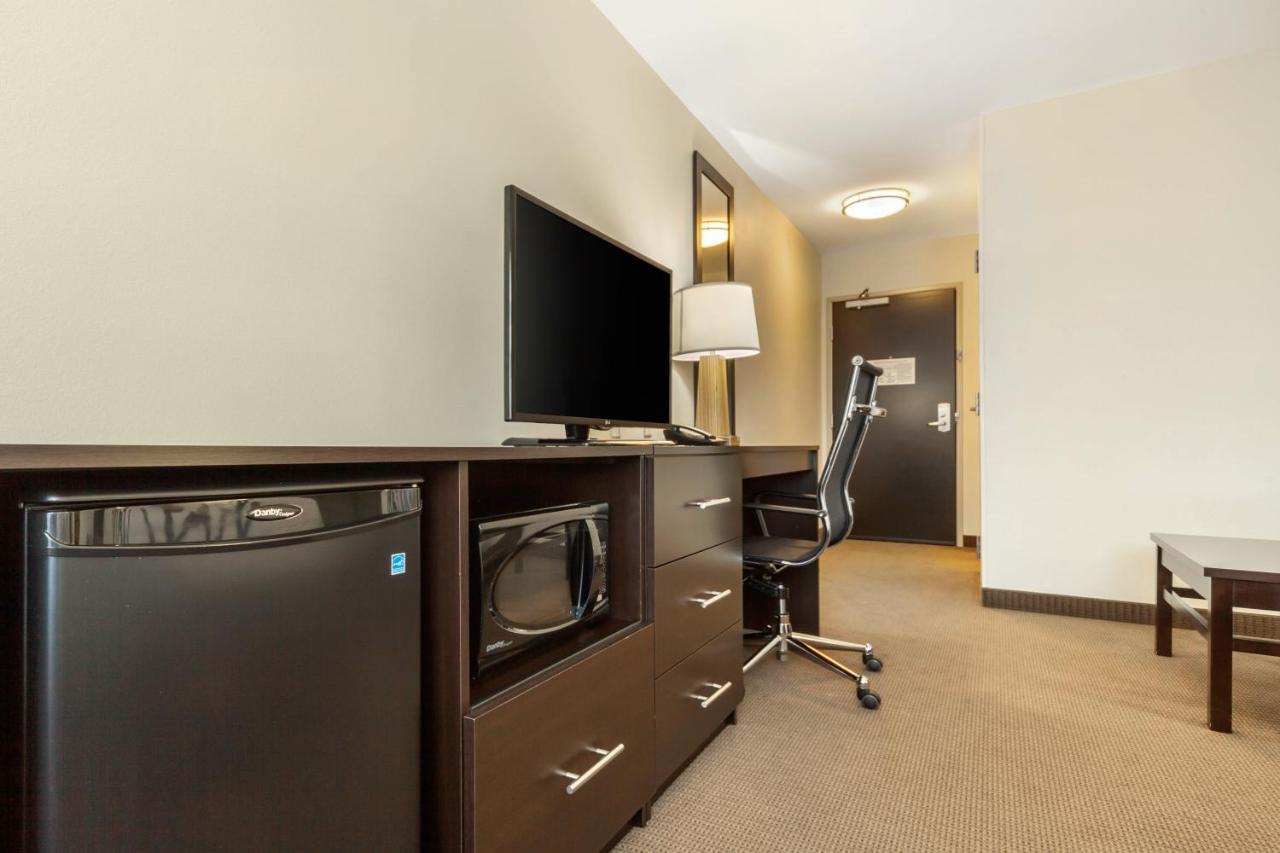 Sleep Inn & Suites Devils Lake Luaran gambar