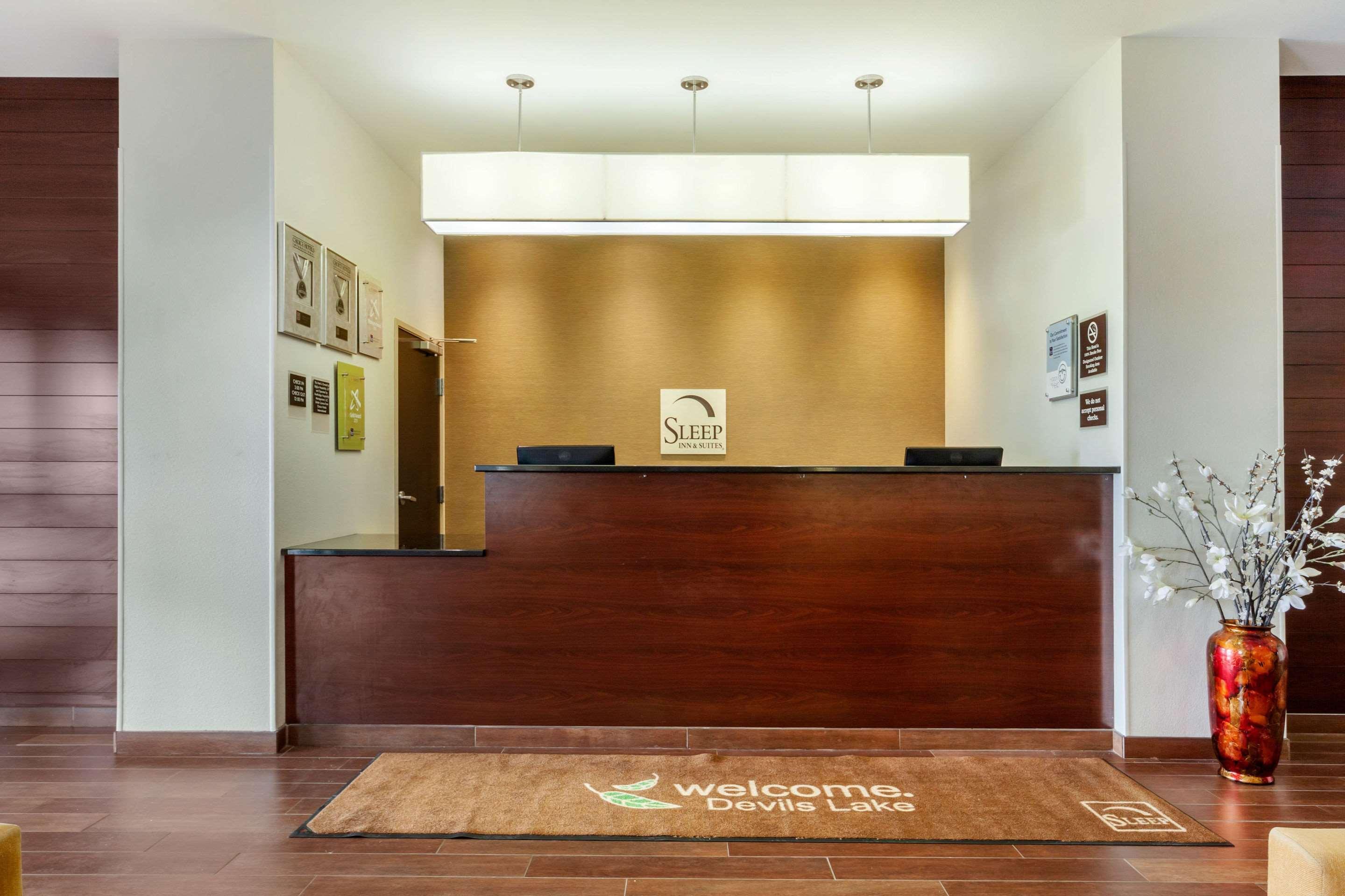Sleep Inn & Suites Devils Lake Luaran gambar