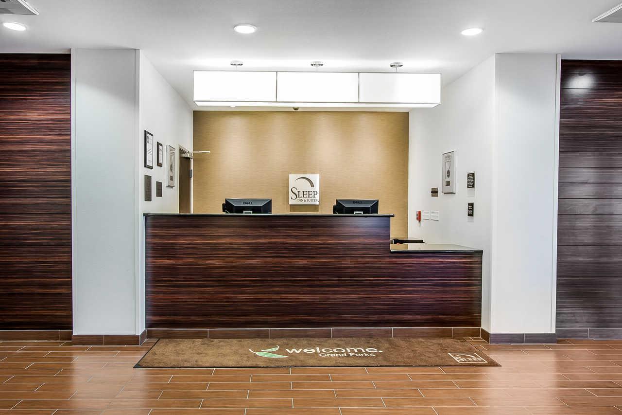 Sleep Inn & Suites Devils Lake Luaran gambar