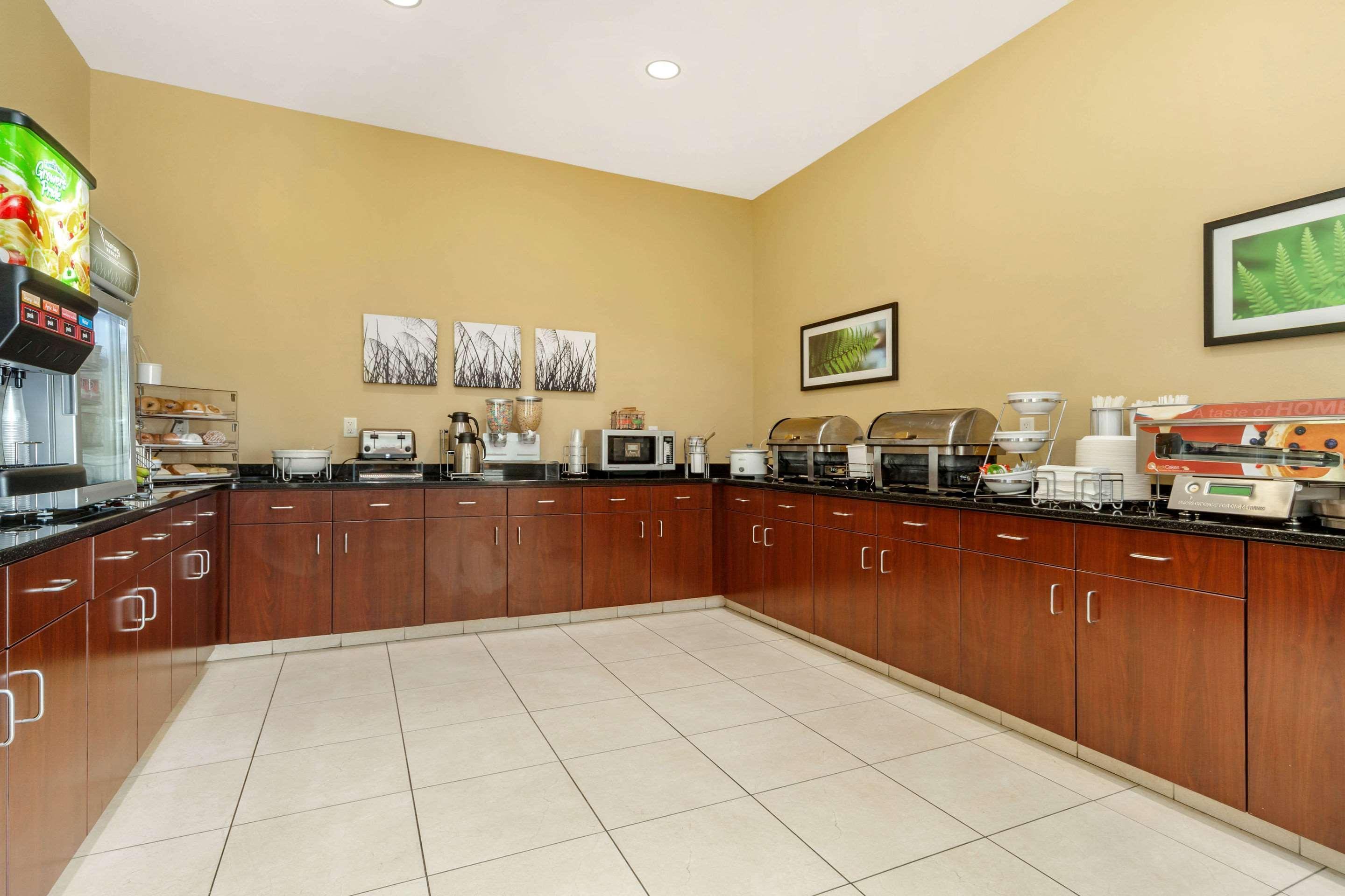 Sleep Inn & Suites Devils Lake Luaran gambar